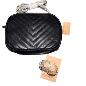 New Black and gold quilted Crossbody with chain strap/gold earrings
